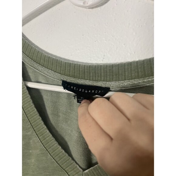 Jane And Delancey V Neck Green Short Sleeve Shirt Size XL Button Detail - Picture 7 of 14